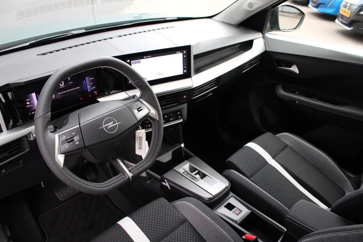 GS 44 kWh | Fase 3 laden | Stoel + Stuurverwarming | Navigatie | Camera | Apple carplay | Bluetooth |