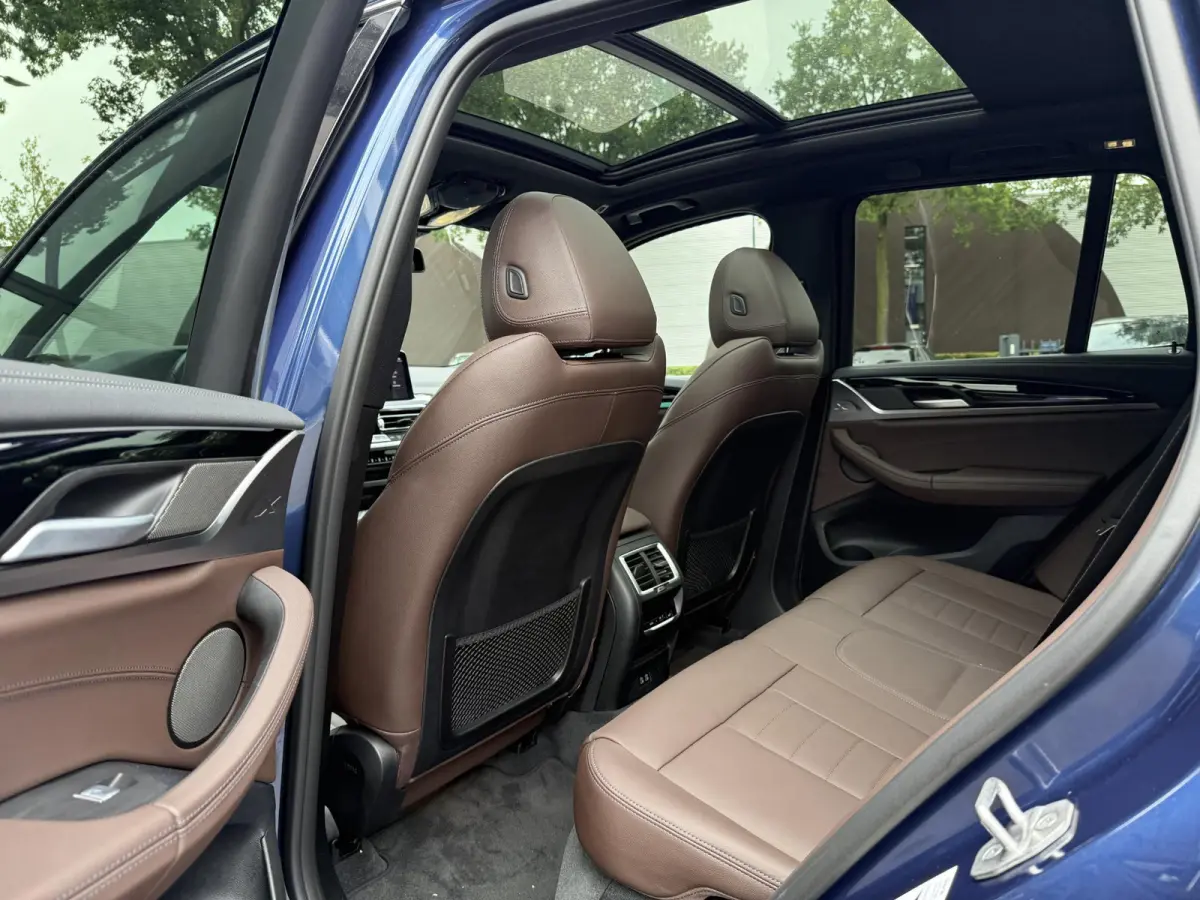 High Executive 80 kWh M-SPORT SHADOW| SOH 99%| VAN: 43.900,- VOOR: 40.877,- UW HERFSTVOORDEEL: 3.023,| SUPER COMPLEET!| 360 CAMERA| HARMAN KARDON| ELEKTRISCHE STOELEN| HUD|DRIVING ASS. PROFF