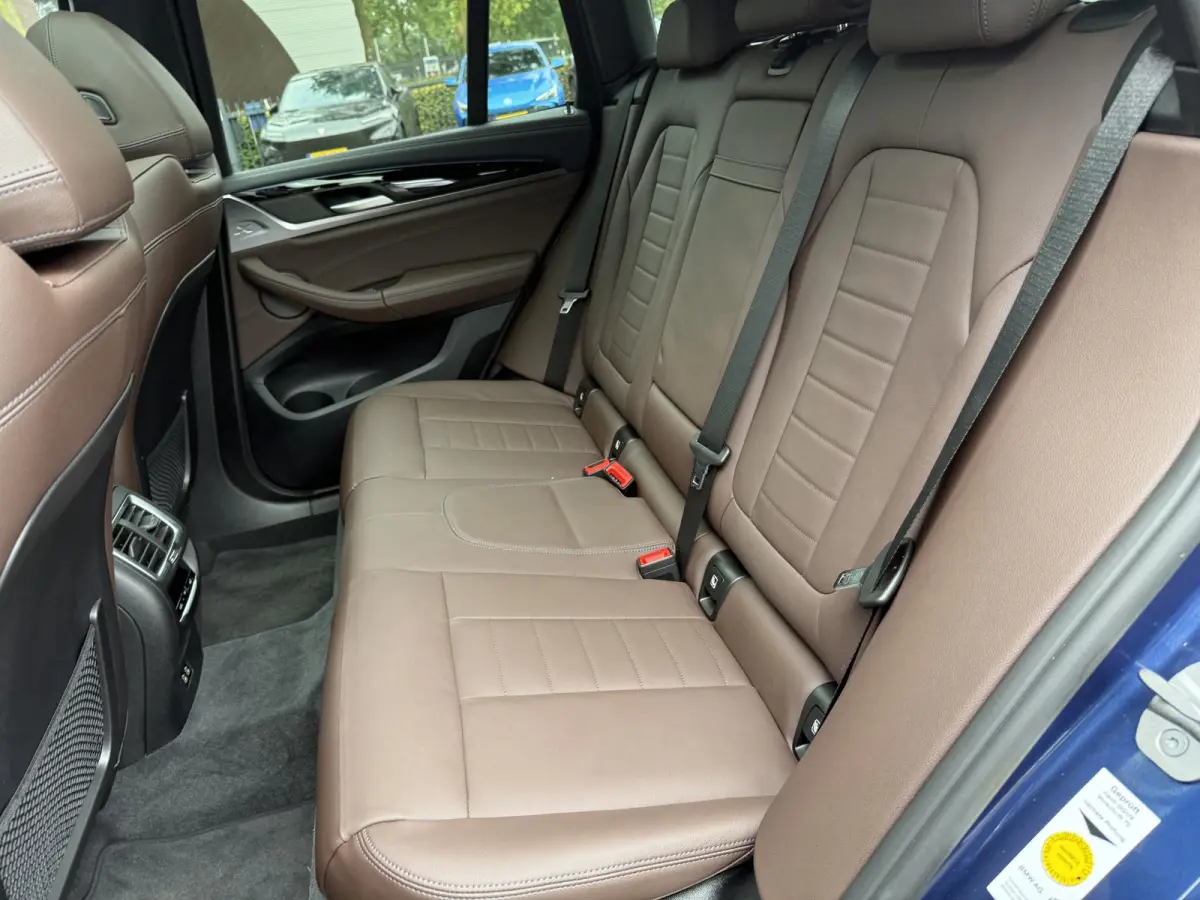 High Executive 80 kWh M-SPORT SHADOW| SOH 99%| VAN: 43.900,- VOOR: 40.877,- UW HERFSTVOORDEEL: 3.023,| SUPER COMPLEET!| 360 CAMERA| HARMAN KARDON| ELEKTRISCHE STOELEN| HUD|DRIVING ASS. PROFF