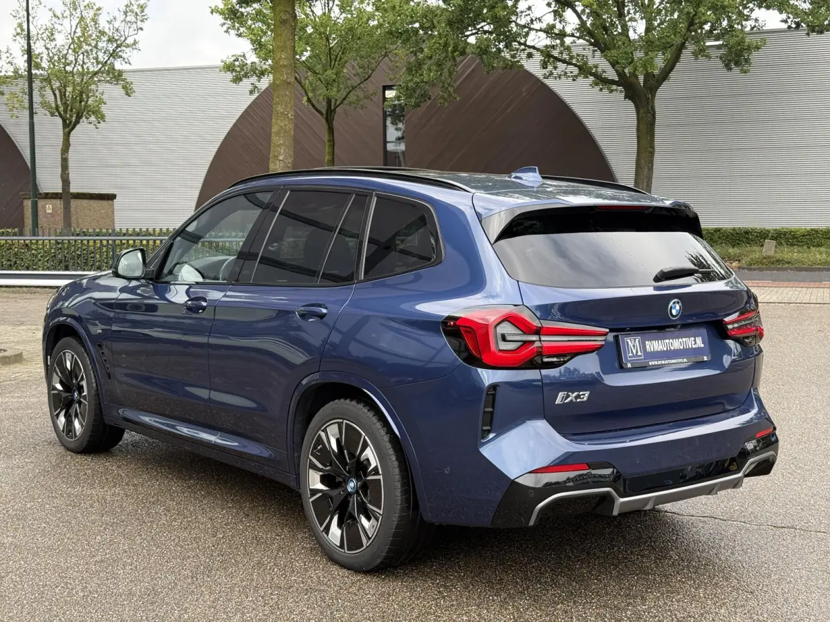 High Executive 80 kWh M-SPORT SHADOW| SOH 99%| VAN: 43.900,- VOOR: 40.877,- UW HERFSTVOORDEEL: 3.023,| SUPER COMPLEET!| 360 CAMERA| HARMAN KARDON| ELEKTRISCHE STOELEN| HUD|DRIVING ASS. PROFF
