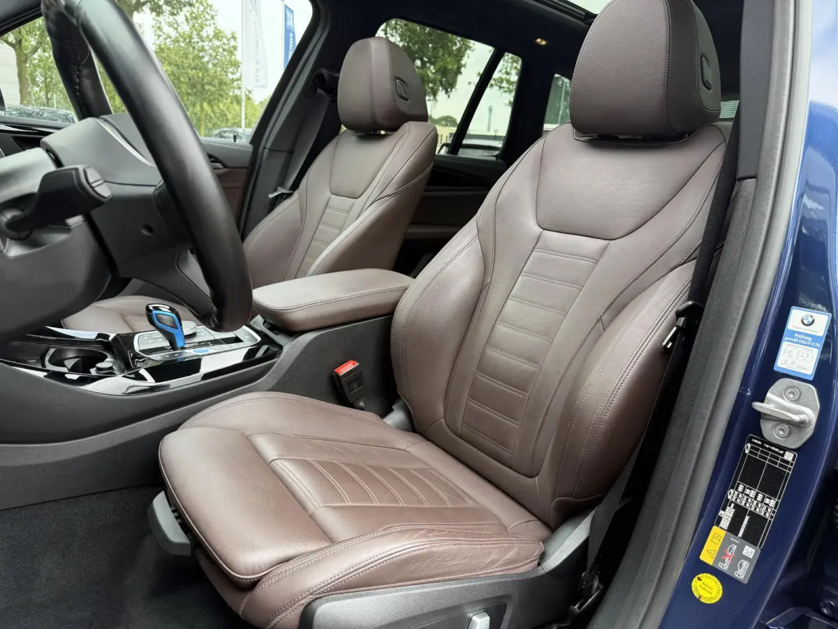 High Executive 80 kWh M-SPORT SHADOW| SOH 99%| VAN: 43.900,- VOOR: 40.877,- UW HERFSTVOORDEEL: 3.023,| SUPER COMPLEET!| 360 CAMERA| HARMAN KARDON| ELEKTRISCHE STOELEN| HUD|DRIVING ASS. PROFF
