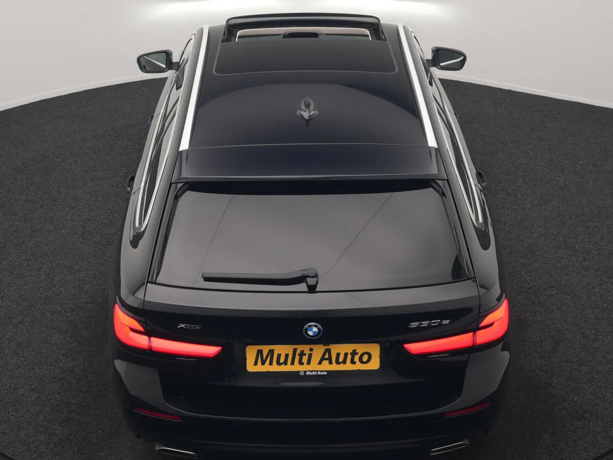 530e xDrive Business Edition Plus 293pk Dealer O.H. | Panodak | Adaptive Cruise | Head Up | Laser LED | 360 Camera | Lederen Comfortzetels Verwarmd | Sfeerverlichting | Keyless | Blis | Appl