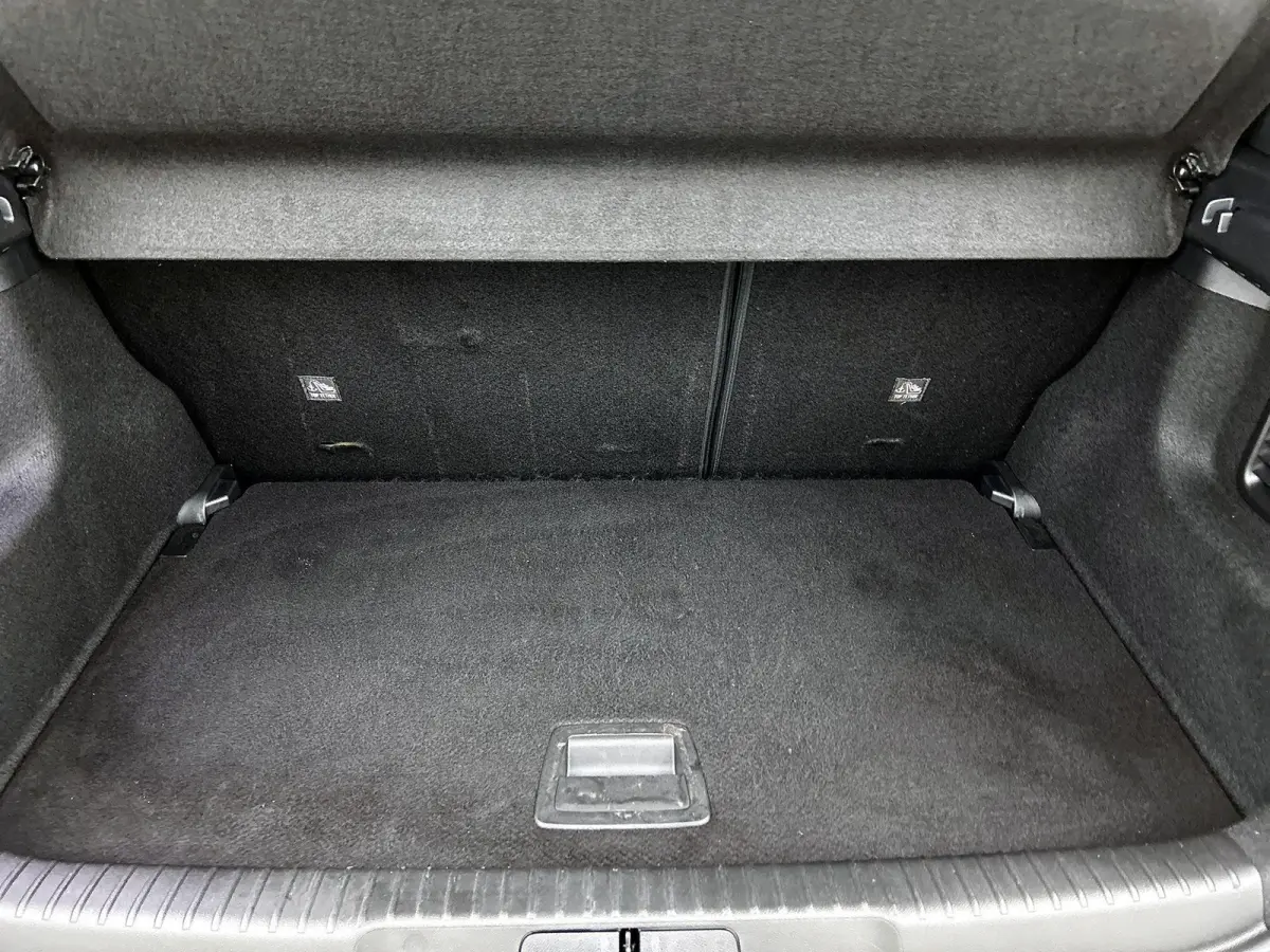 136pk GS 50kWh | Trekhaak | 1ste eigenaar | Camera | Dodehoekdetectie | Winterpakket | 18"LMV | Navigatie | AUTOMAAT
