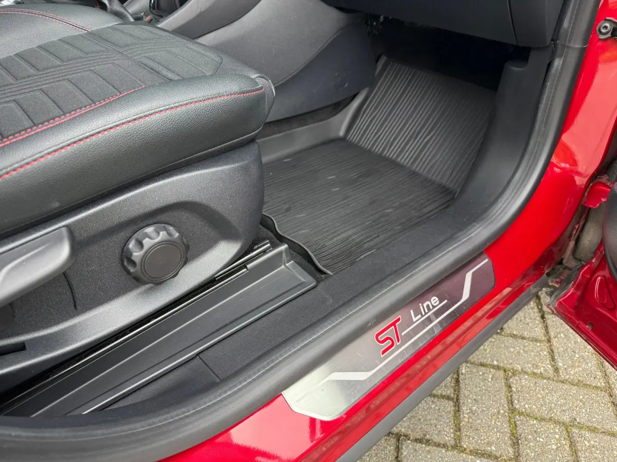 1.0 EcoBoost 155 ST-Line X - Navi - Climate - Winterpakket