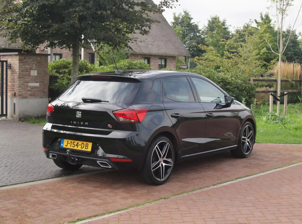 1.0 TSI FR Business Intense | Camera | Apple Carplay | Trekhaak | Virtual Cockpit | NL-Auto |