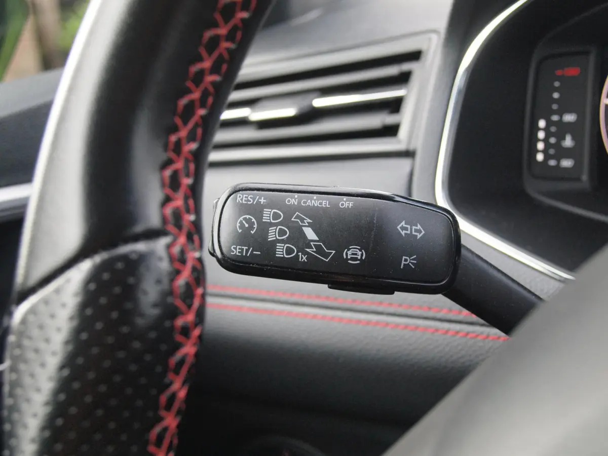 1.0 TSI FR Business Intense | Camera | Apple Carplay | Trekhaak | Virtual Cockpit | NL-Auto |