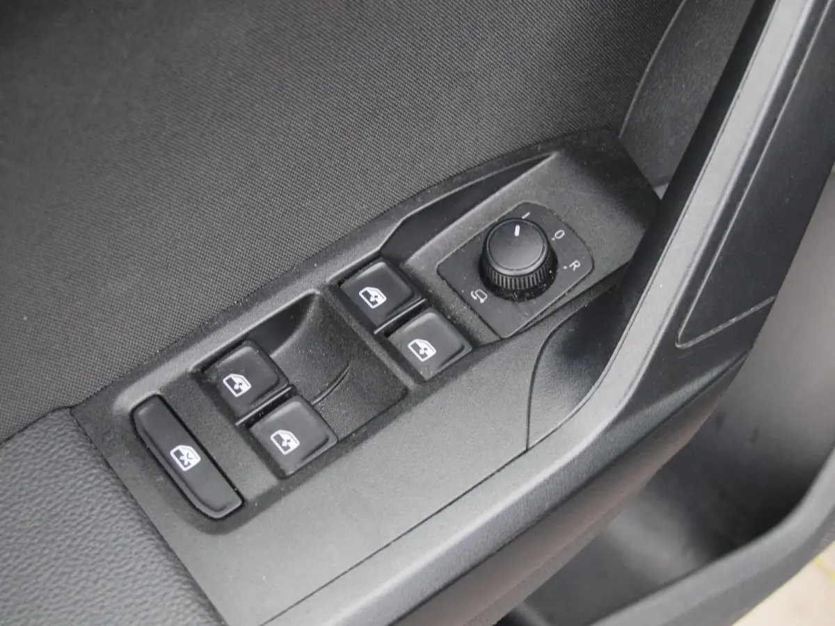 1.0 TSI FR Business Intense | Camera | Apple Carplay | Trekhaak | Virtual Cockpit | NL-Auto |