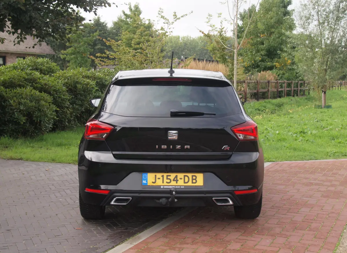 1.0 TSI FR Business Intense | Camera | Apple Carplay | Trekhaak | Virtual Cockpit | NL-Auto |