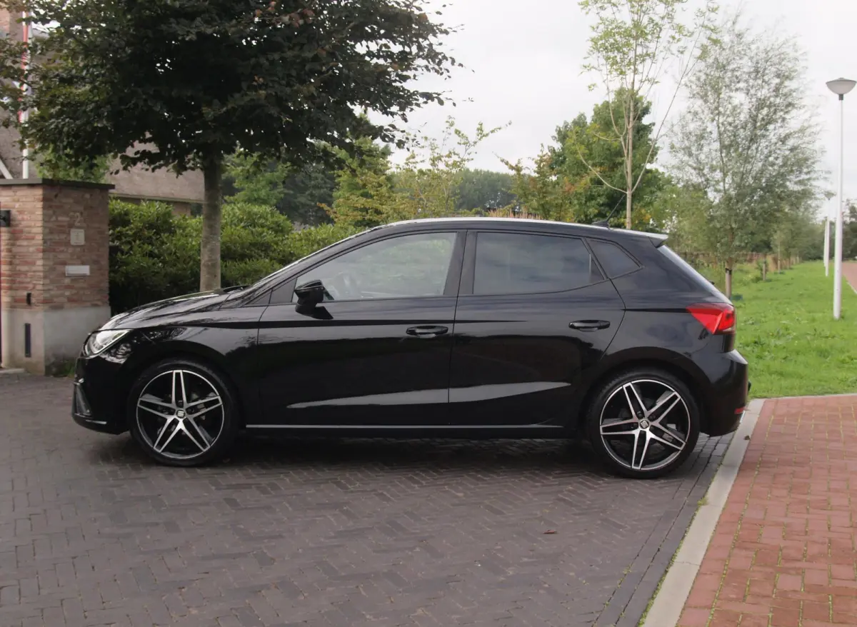1.0 TSI FR Business Intense | Camera | Apple Carplay | Trekhaak | Virtual Cockpit | NL-Auto |