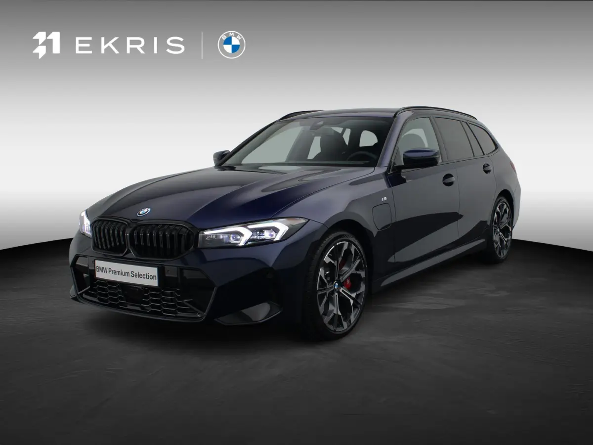 330e M Sportpakket Pro | M Sport Edition | Comfort Pack | Stuurwielrand Verwarmd | Trekhaak | Active Cruise Control | Harman Kardon | 19''