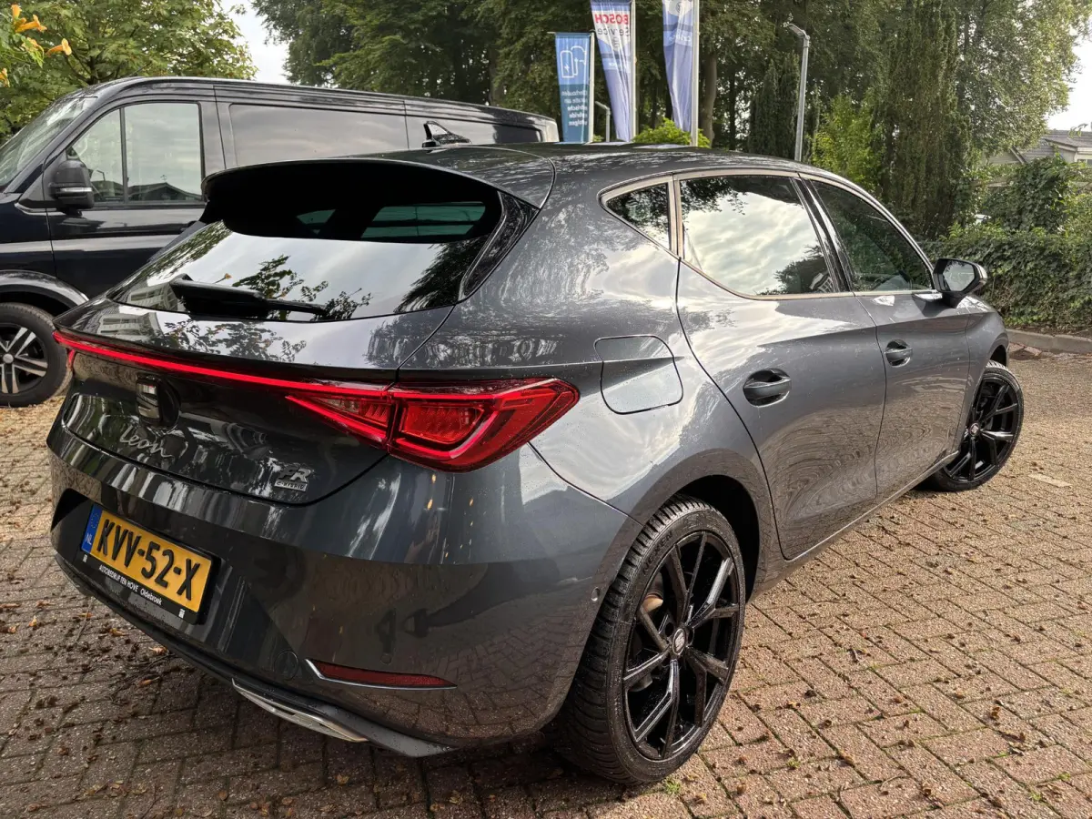 1.4 TSI eHybrid FR-line|Camera|18"|SOH 92%