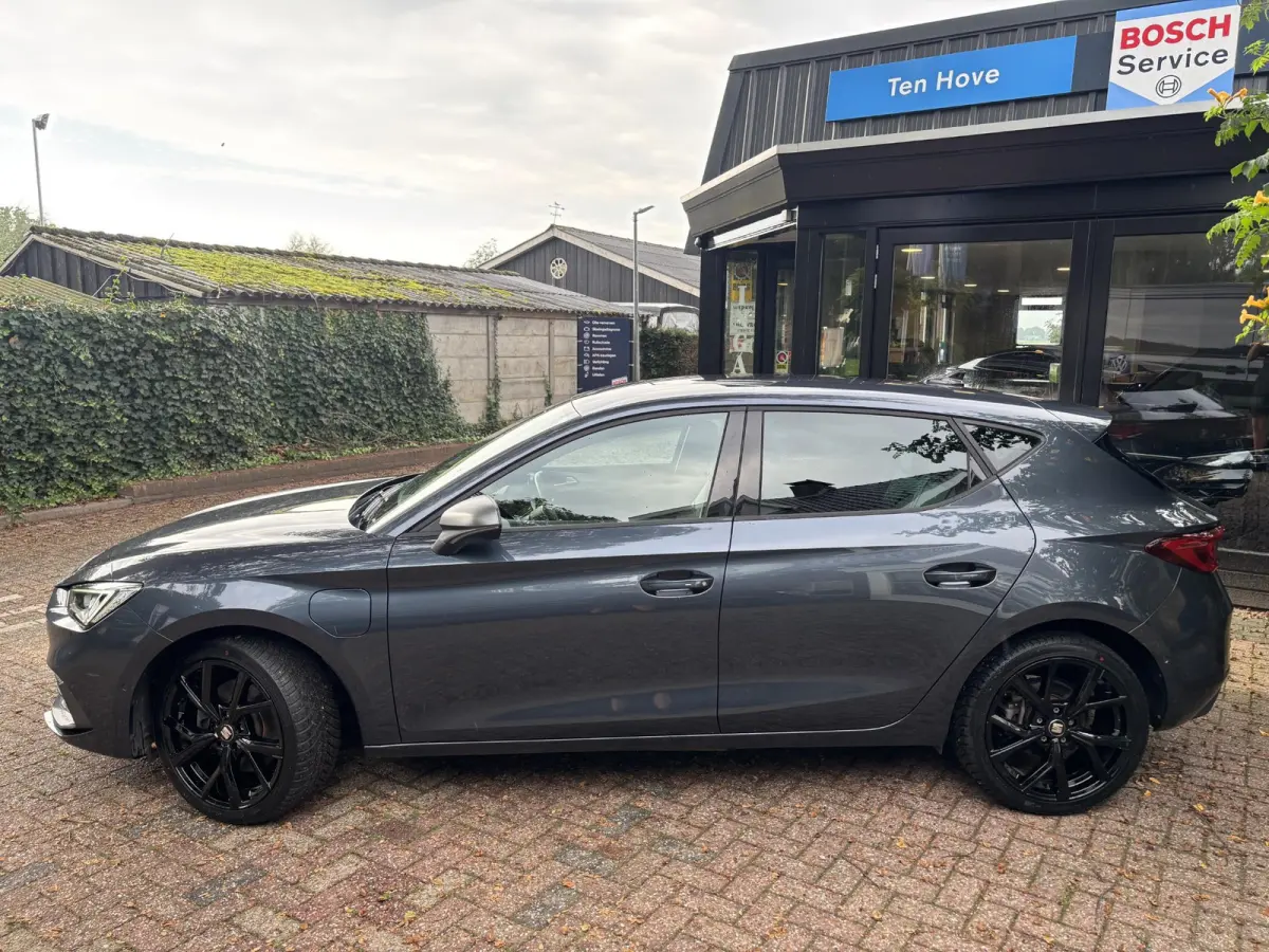 1.4 TSI eHybrid FR-line|Camera|18"|SOH 92%