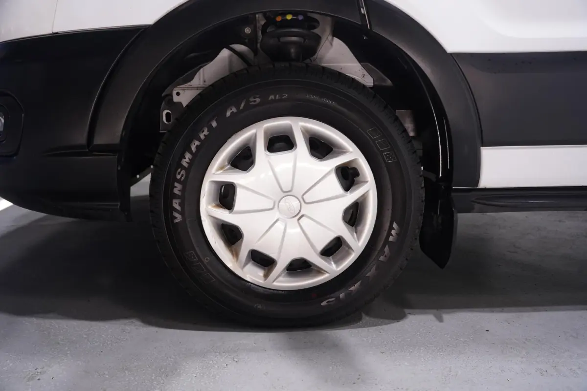 2.0 TDCi 160 pk Bakwagen met Laadklep Airco Cruise Control, LxBxH 420x200x210 cm, 3-Zits