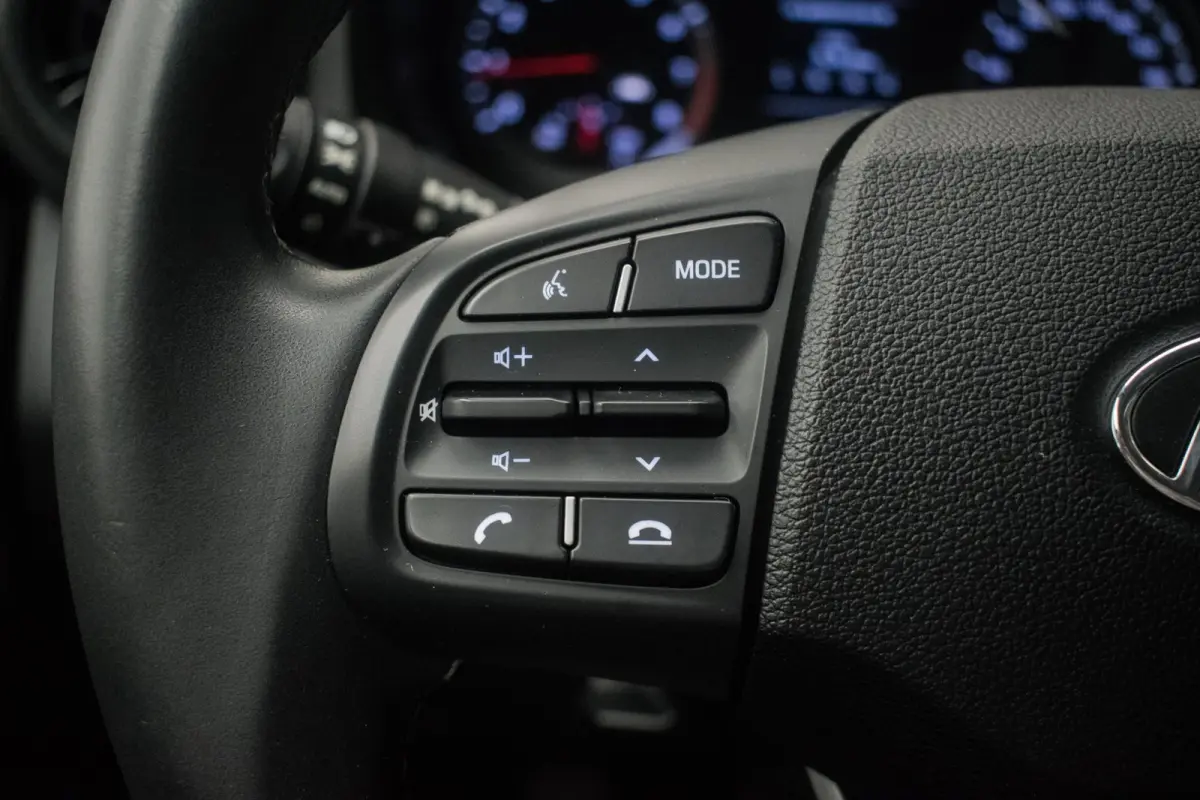 Cross 1.0 Comfort NL-auto [ Trekhaak Carplay Airco Cruise Control ]