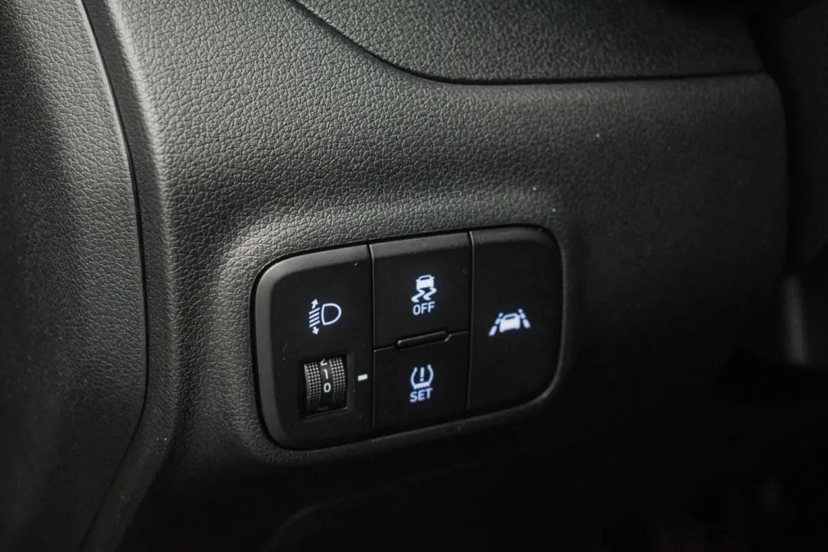 Cross 1.0 Comfort NL-auto [ Trekhaak Carplay Airco Cruise Control ]
