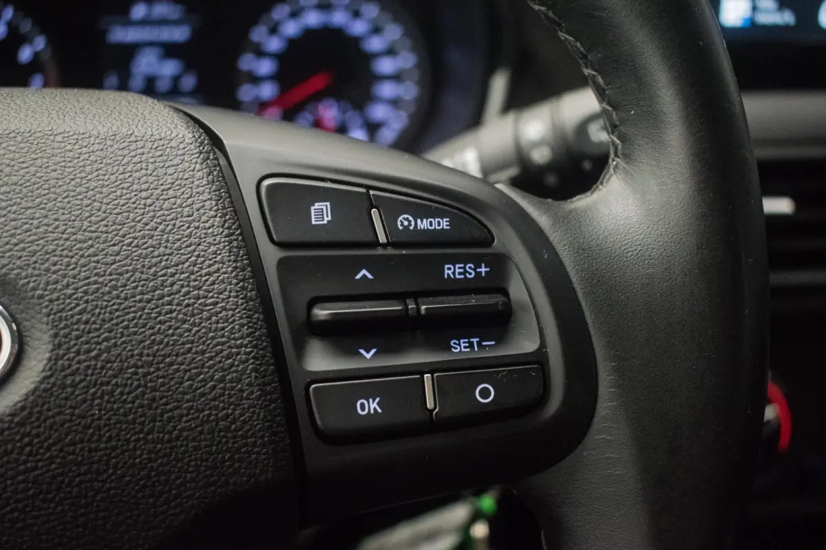 Cross 1.0 Comfort NL-auto [ Trekhaak Carplay Airco Cruise Control ]