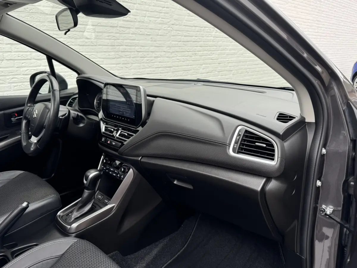 1.5 Hybrid Select Automaat Trekhaak Panodak 360 Camera Carplay Adaptive Cruise Clima Stoelverw