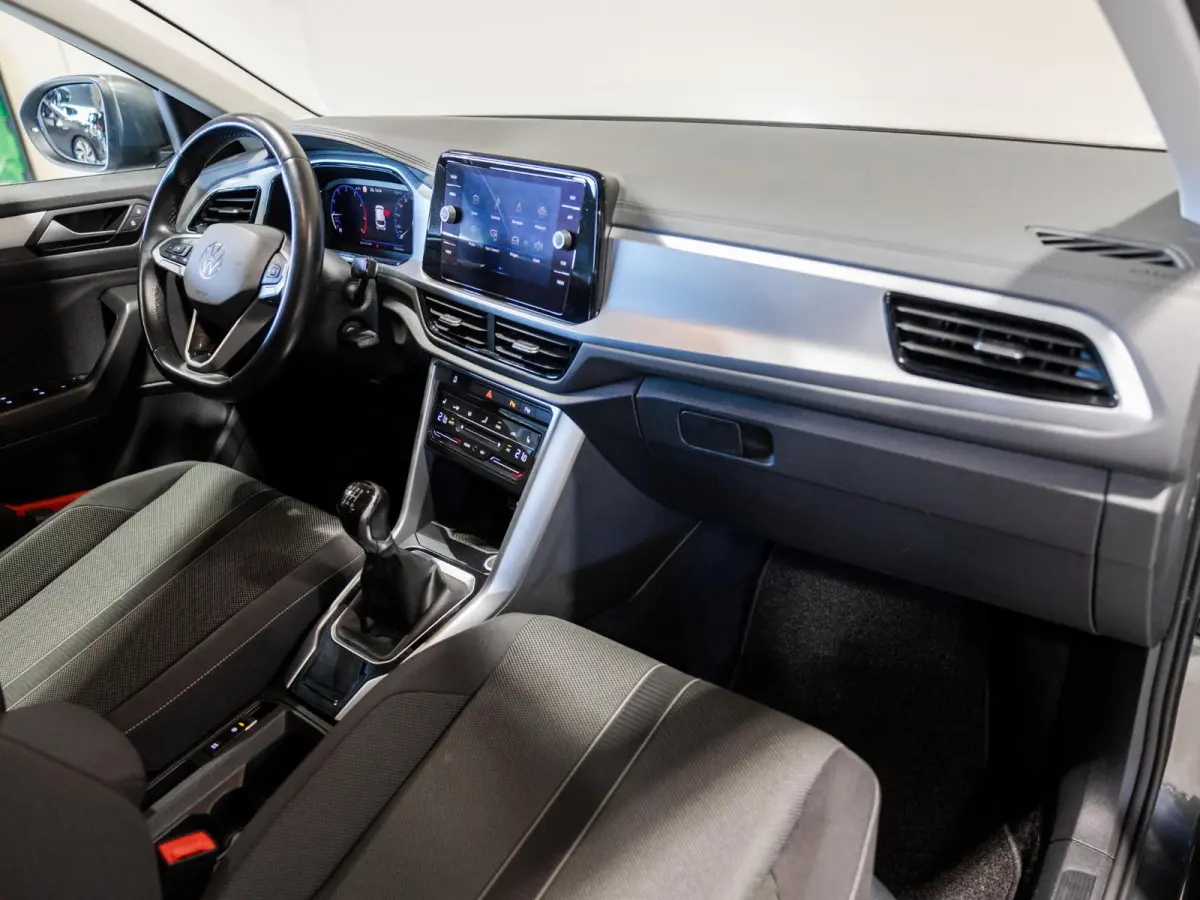 1.0 TSI Life Business / 110pk / Trekhaak / Stoelverwarming / NAP / Dealer onderhouden /