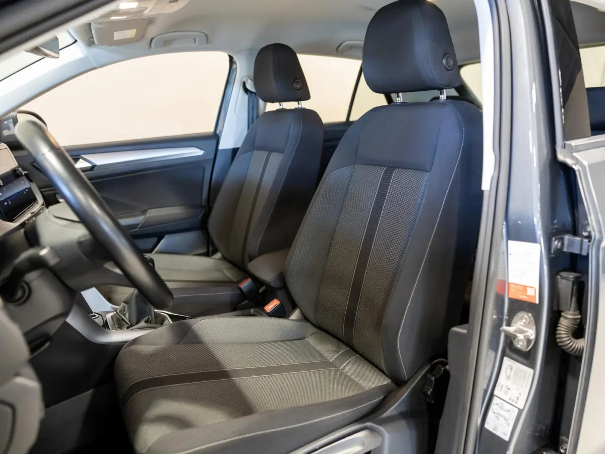 1.0 TSI Life Business / 110pk / Trekhaak / Stoelverwarming / NAP / Dealer onderhouden /