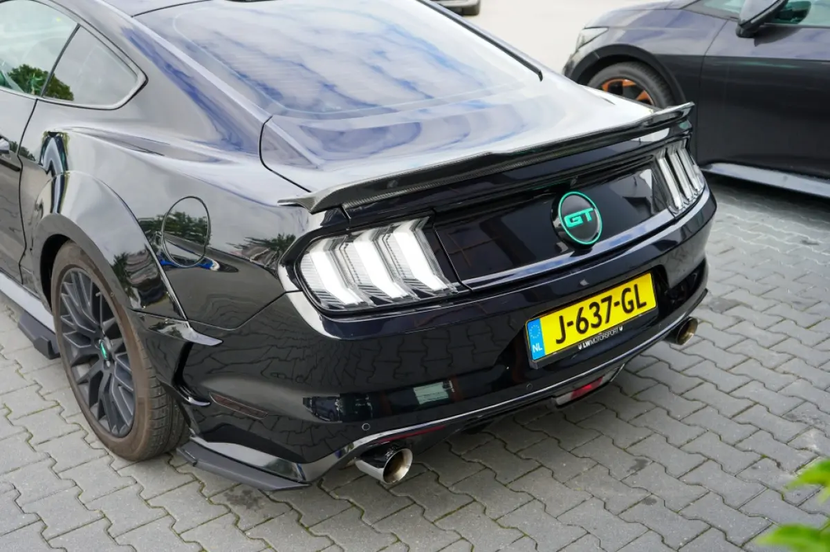 5.0 | Borla | Carbon | Wide Body | Camera | Cruise | Shaker | Brembo |
