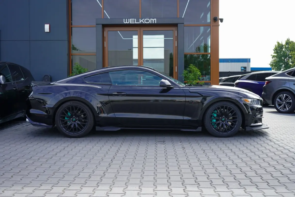5.0 | Borla | Carbon | Wide Body | Camera | Cruise | Shaker | Brembo |