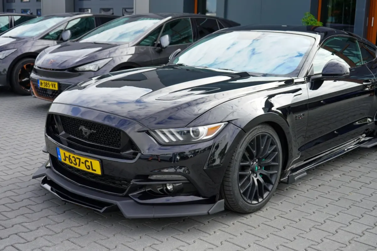 5.0 | Borla | Carbon | Wide Body | Camera | Cruise | Shaker | Brembo |