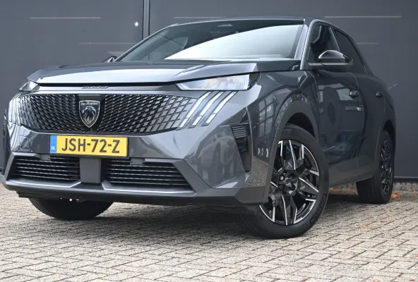1.2 Hybrid 145 Allure Tot 8 Jaar Garantie! | Navi by app | Achteruitrijcamera | Cruise control | DAB | Keyless Entry | Full Led | Draadloze telefoonlader | Extra getint glas | LMV 19" |