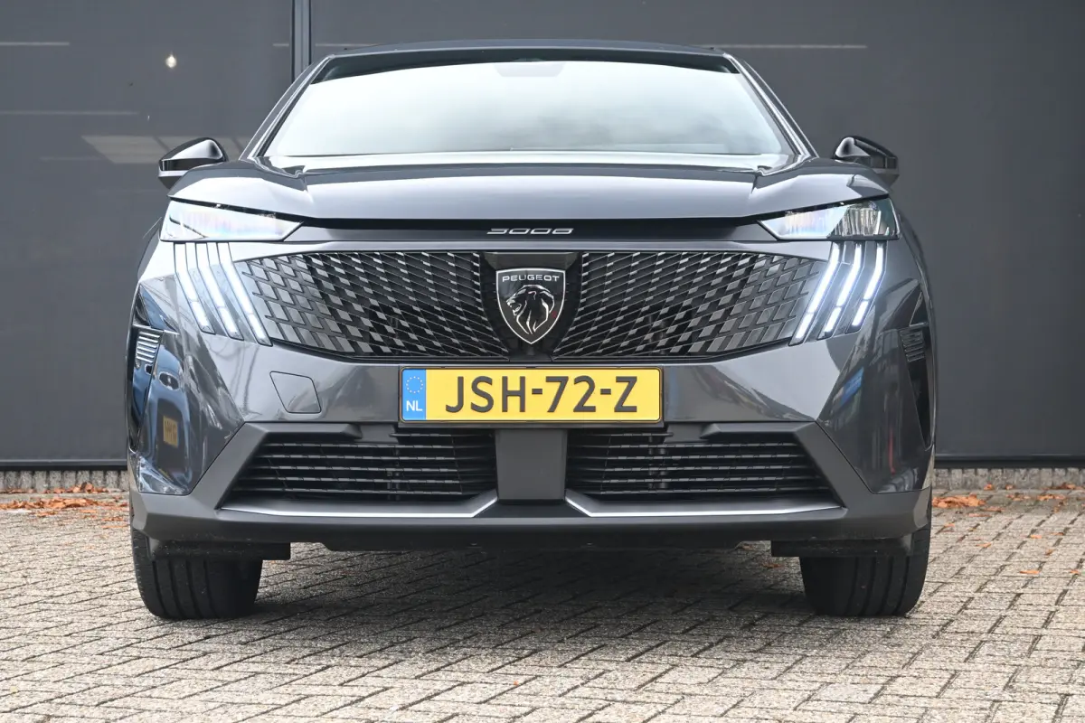 1.2 Hybrid 145 Allure Tot 8 Jaar Garantie! | Navi by app | Achteruitrijcamera | Cruise control | DAB | Keyless Entry | Full Led | Draadloze telefoonlader | Extra getint glas | LMV 19" |