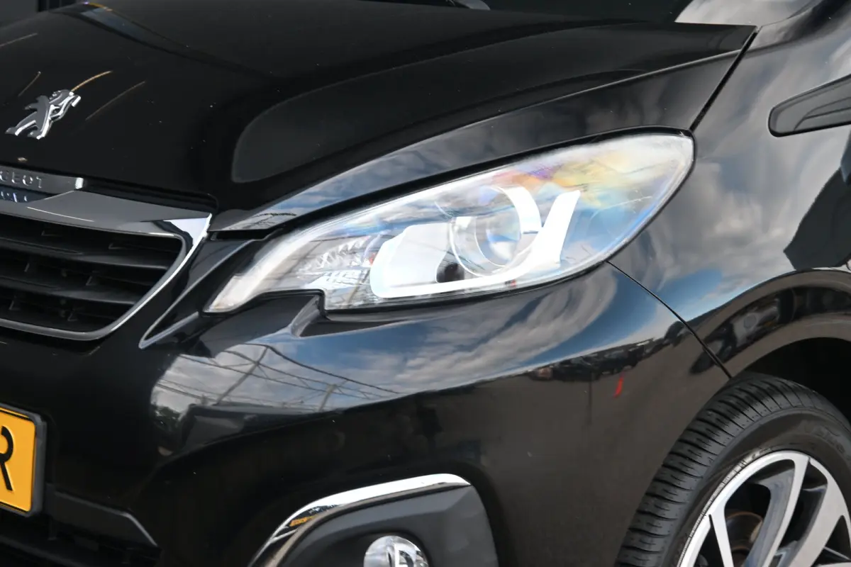 1.0 e-VTi Blue Lease Executive | Navi by App | Cruise Control | Achteruitrijcamera | Airco | Elektr. ramen voor | LMV 15" |