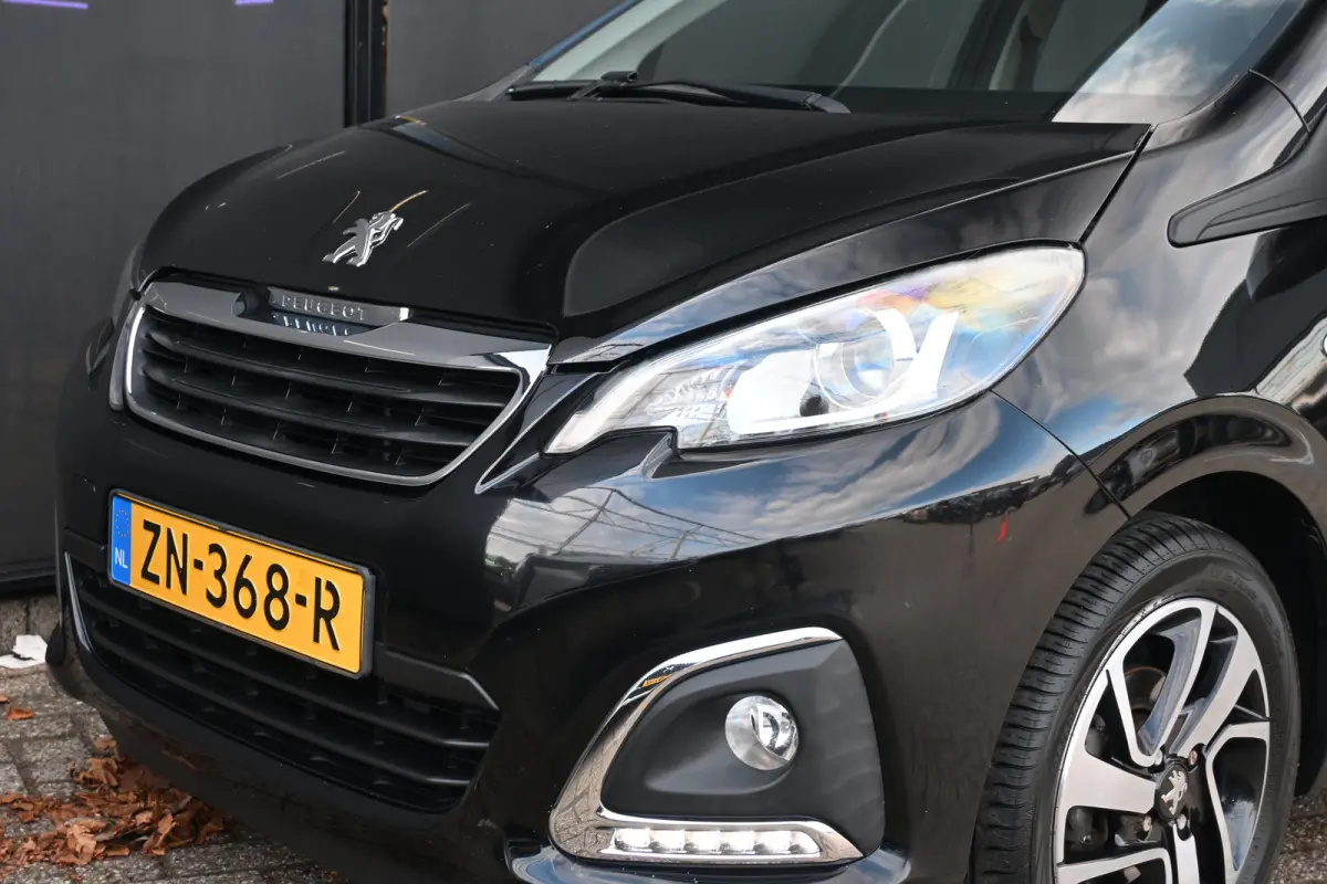 1.0 e-VTi Blue Lease Executive | Navi by App | Cruise Control | Achteruitrijcamera | Airco | Elektr. ramen voor | LMV 15" |