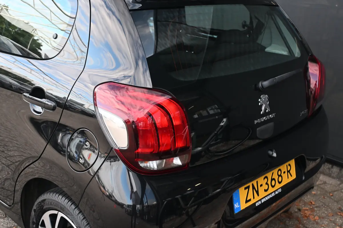 1.0 e-VTi Blue Lease Executive | Navi by App | Cruise Control | Achteruitrijcamera | Airco | Elektr. ramen voor | LMV 15" |