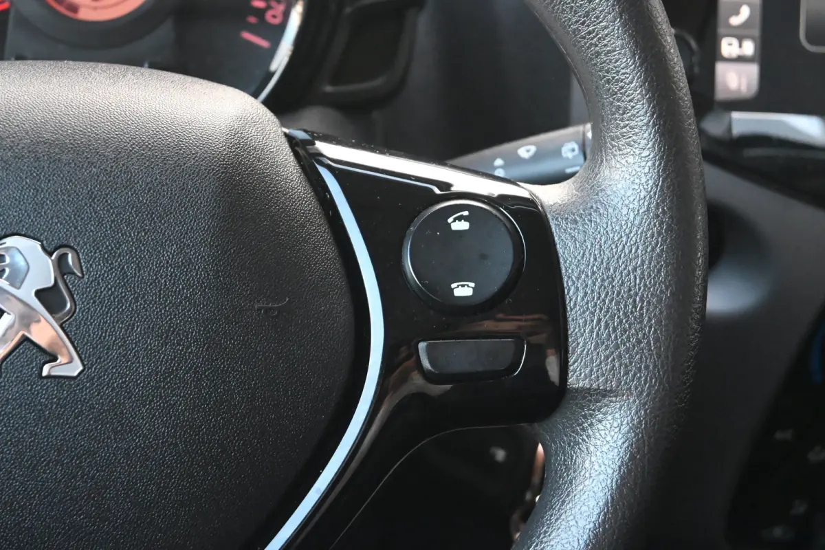 1.0 e-VTi Active | Navi by App | Achteruitrijcamera | Airco | Elektr. Ramen |