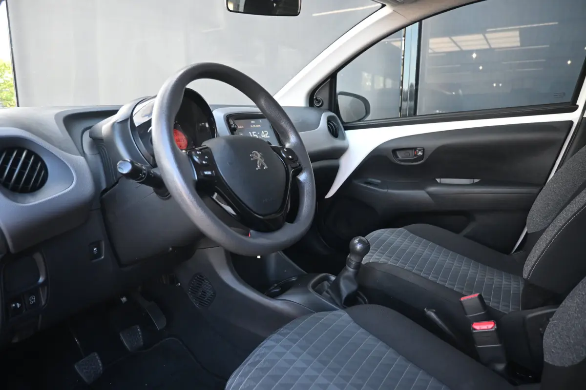 1.0 e-VTi Active | Navi by App | Achteruitrijcamera | Airco | Elektr. Ramen |