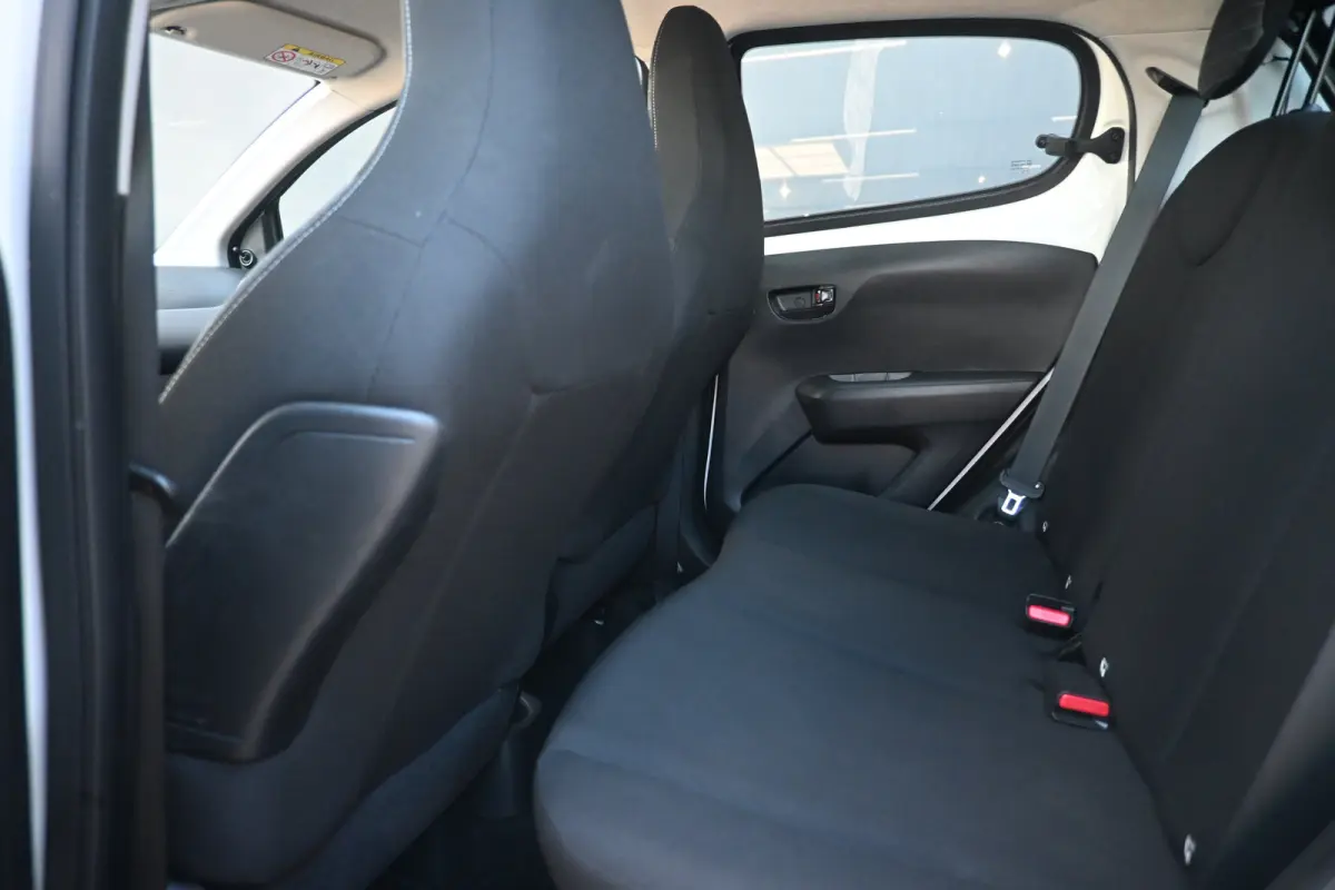 1.0 e-VTi Active | Navi by App | Achteruitrijcamera | Airco | Elektr. Ramen |