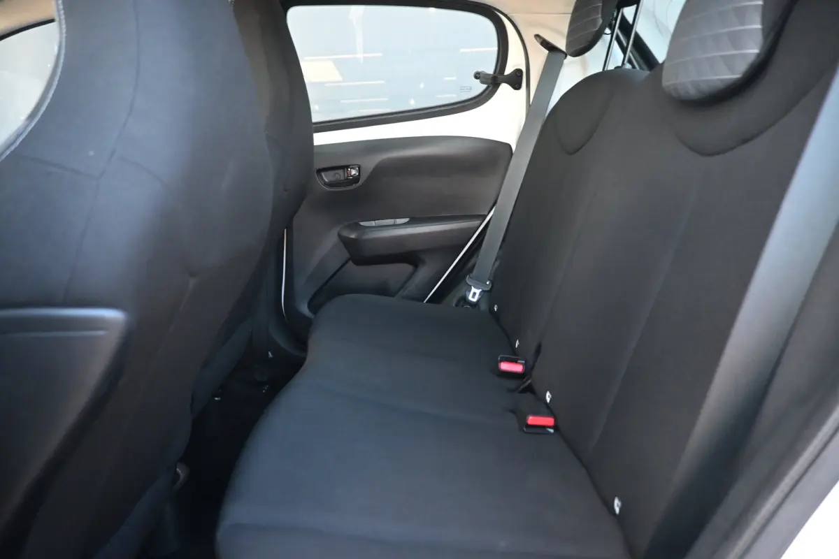 1.0 e-VTi Active | Navi by App | Achteruitrijcamera | Airco | Elektr. Ramen |