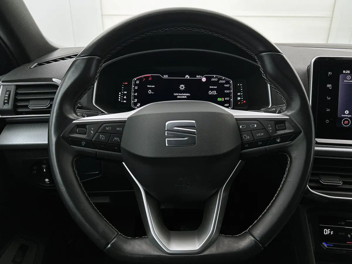 1.5 TSI Style Business Intense AUTOMAAT | ACHTERUITRIJCAMERA | NAVIGATIE | APPLE CARPLAY / ANDROID AUTO | STUURWIELVERWARMING | CLIMATE CONTROL | KEYLESS |