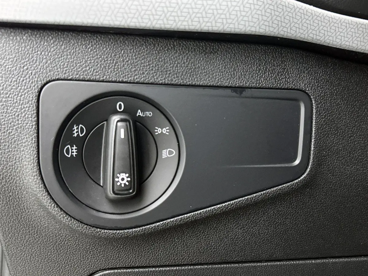 1.5 TSI Style Business Intense AUTOMAAT | ACHTERUITRIJCAMERA | NAVIGATIE | APPLE CARPLAY / ANDROID AUTO | STUURWIELVERWARMING | CLIMATE CONTROL | KEYLESS |