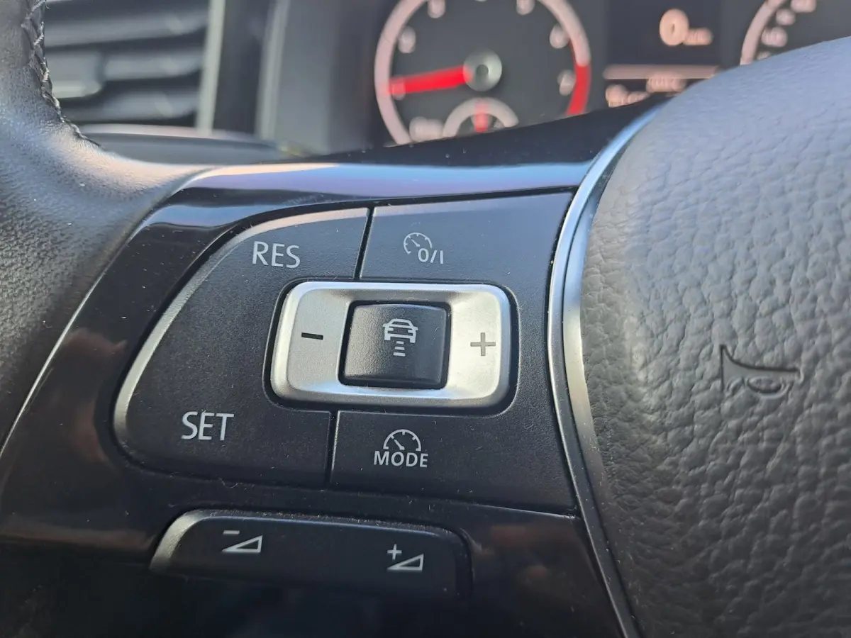 1.0 TSI Comfortline Business