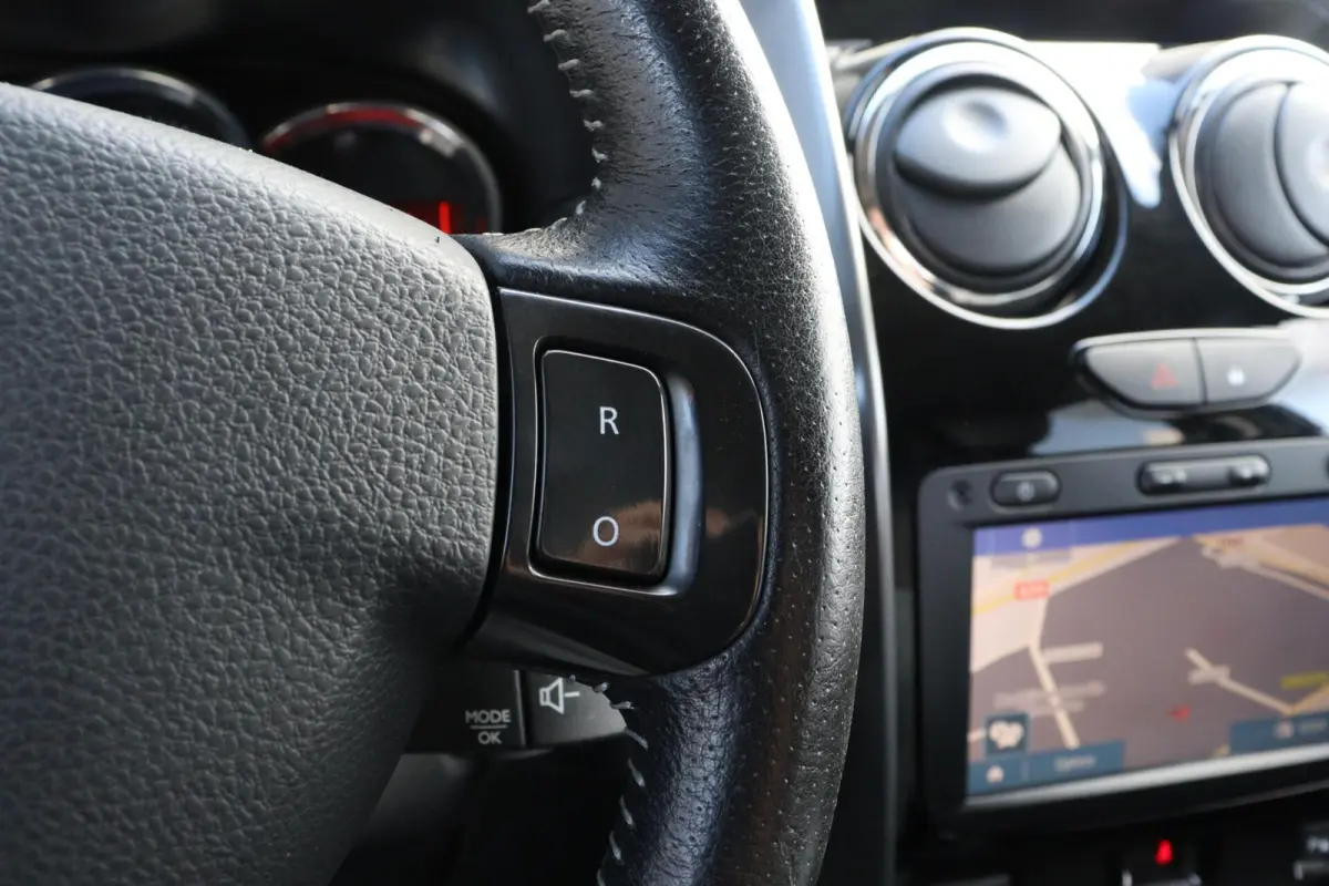 1.5 dCi l AIRCO l NAVI l CAMERA l TREKHAAK l CRUISE CONTROL