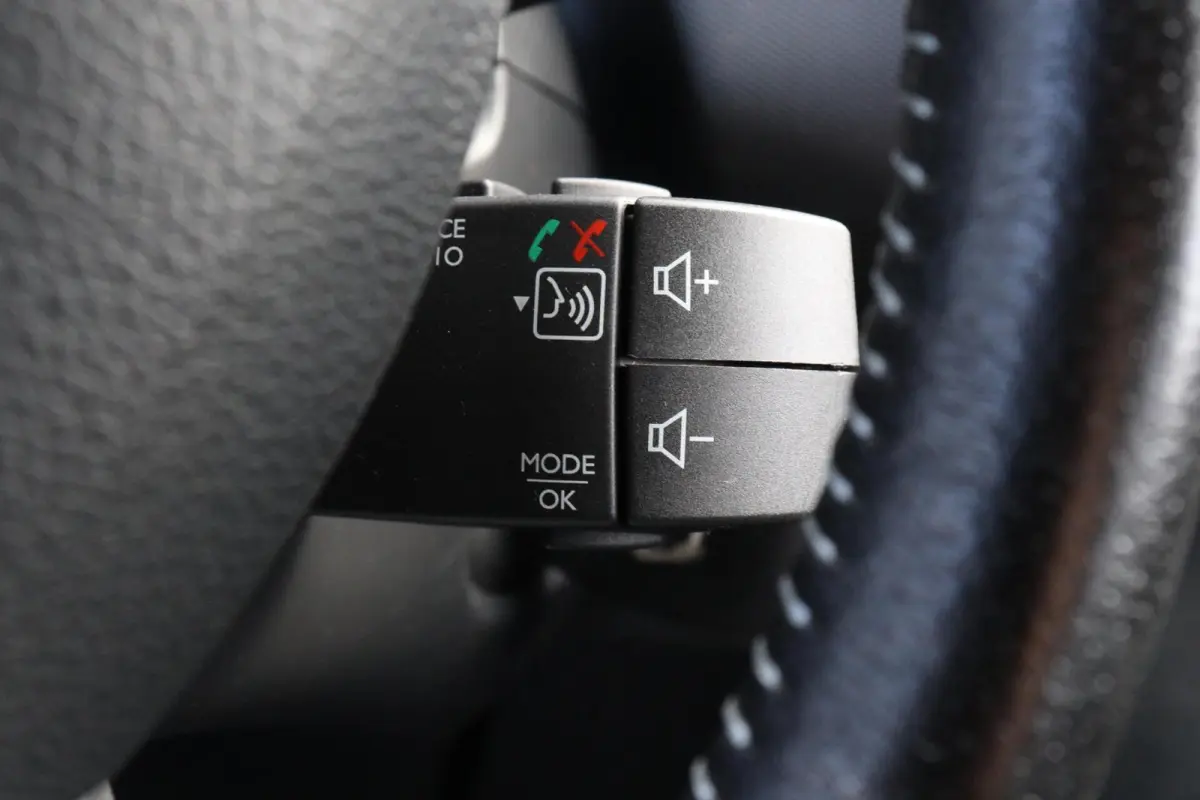 1.5 dCi l AIRCO l NAVI l CAMERA l TREKHAAK l CRUISE CONTROL