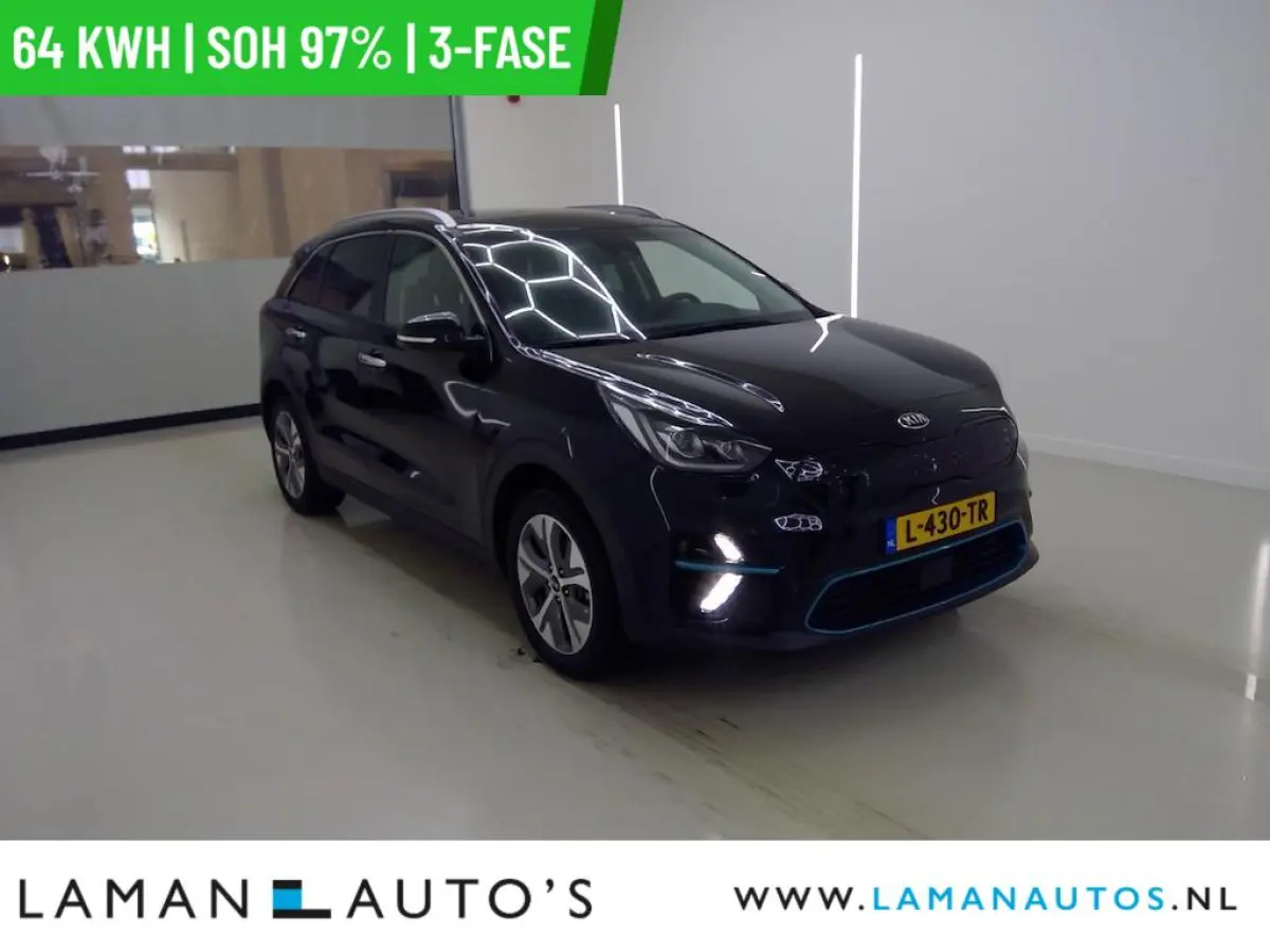DynamicPlusLine 64 kWh | SOH 97% | 3-fase | Open dak CarPlay ECC Nav ACC 17" LMV LED Camera Metallic | EV Voorschoten