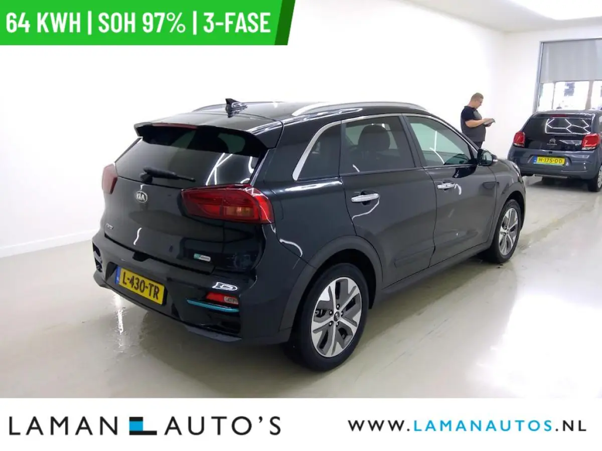 DynamicPlusLine 64 kWh | SOH 97% | 3-fase | Open dak CarPlay ECC Nav ACC 17" LMV LED Camera Metallic | EV Voorschoten