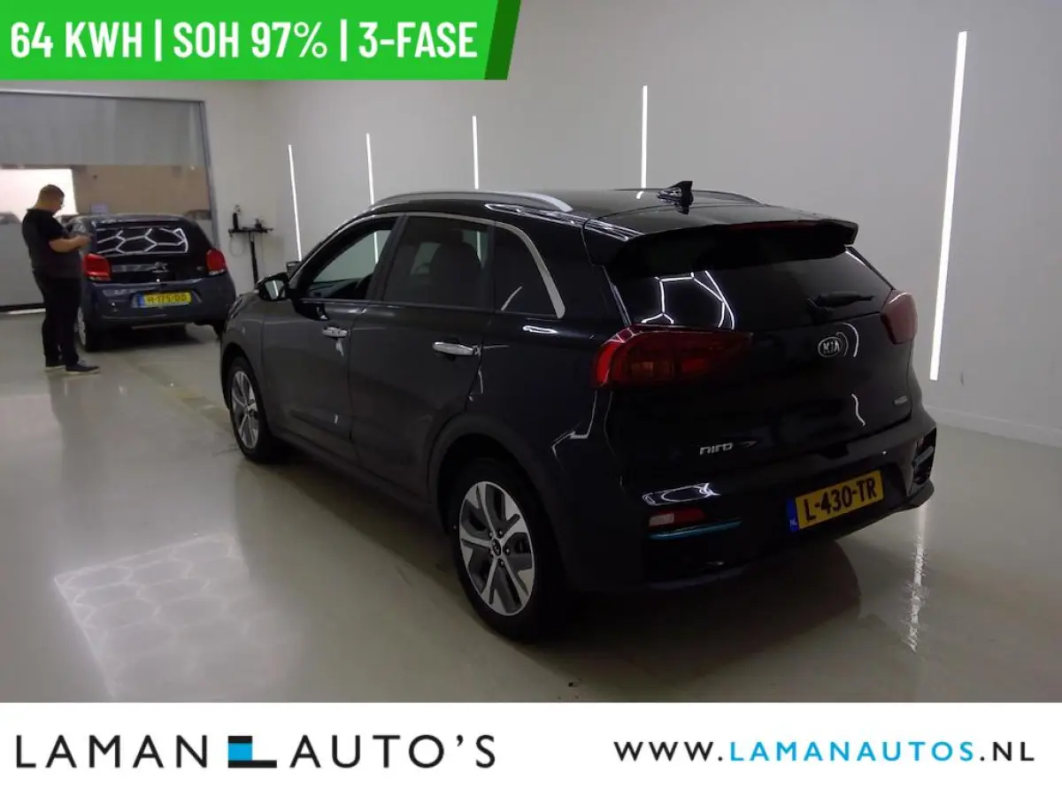 DynamicPlusLine 64 kWh | SOH 97% | 3-fase | Open dak CarPlay ECC Nav ACC 17" LMV LED Camera Metallic | EV Voorschoten