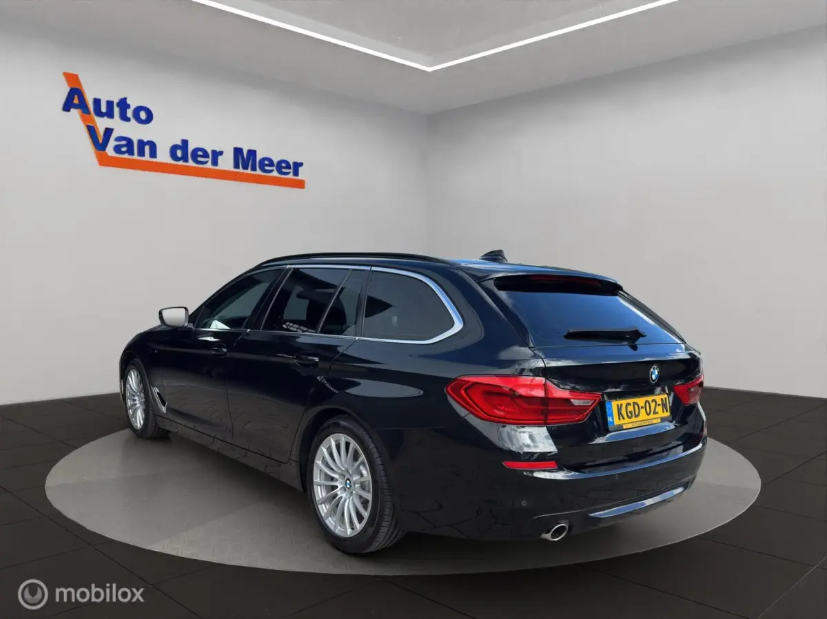 530i xDrive / Panoramadak / M-sport