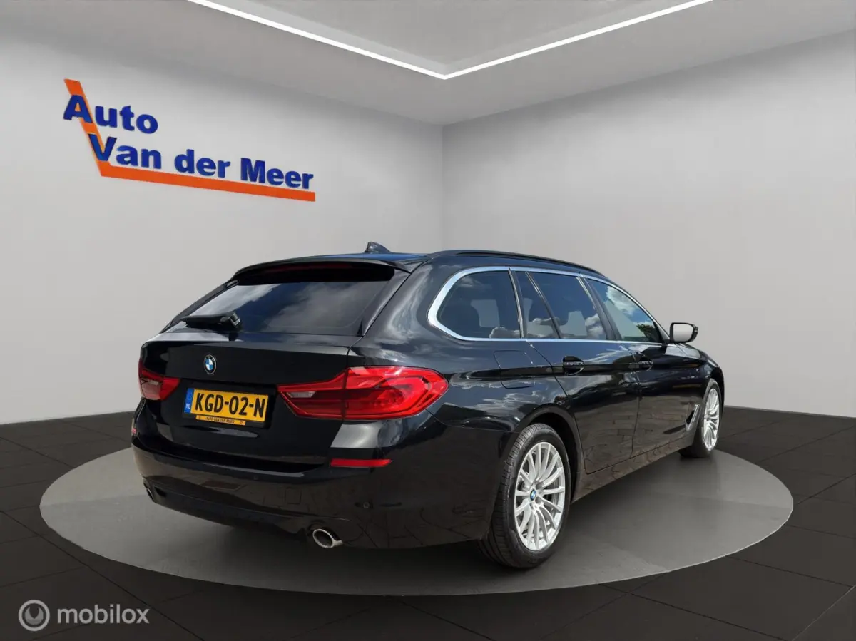 530i xDrive / Panoramadak / M-sport
