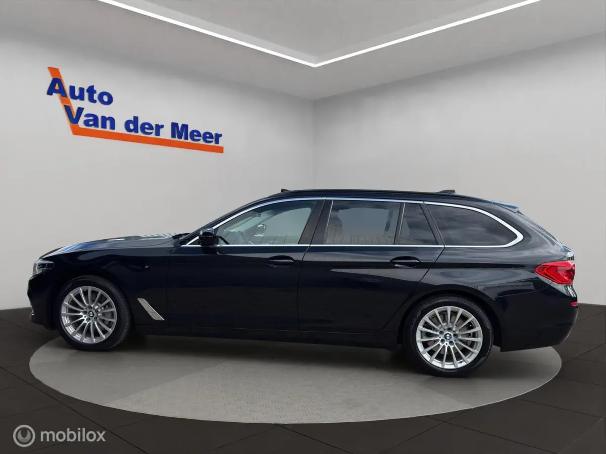 530i xDrive / Panoramadak / M-sport