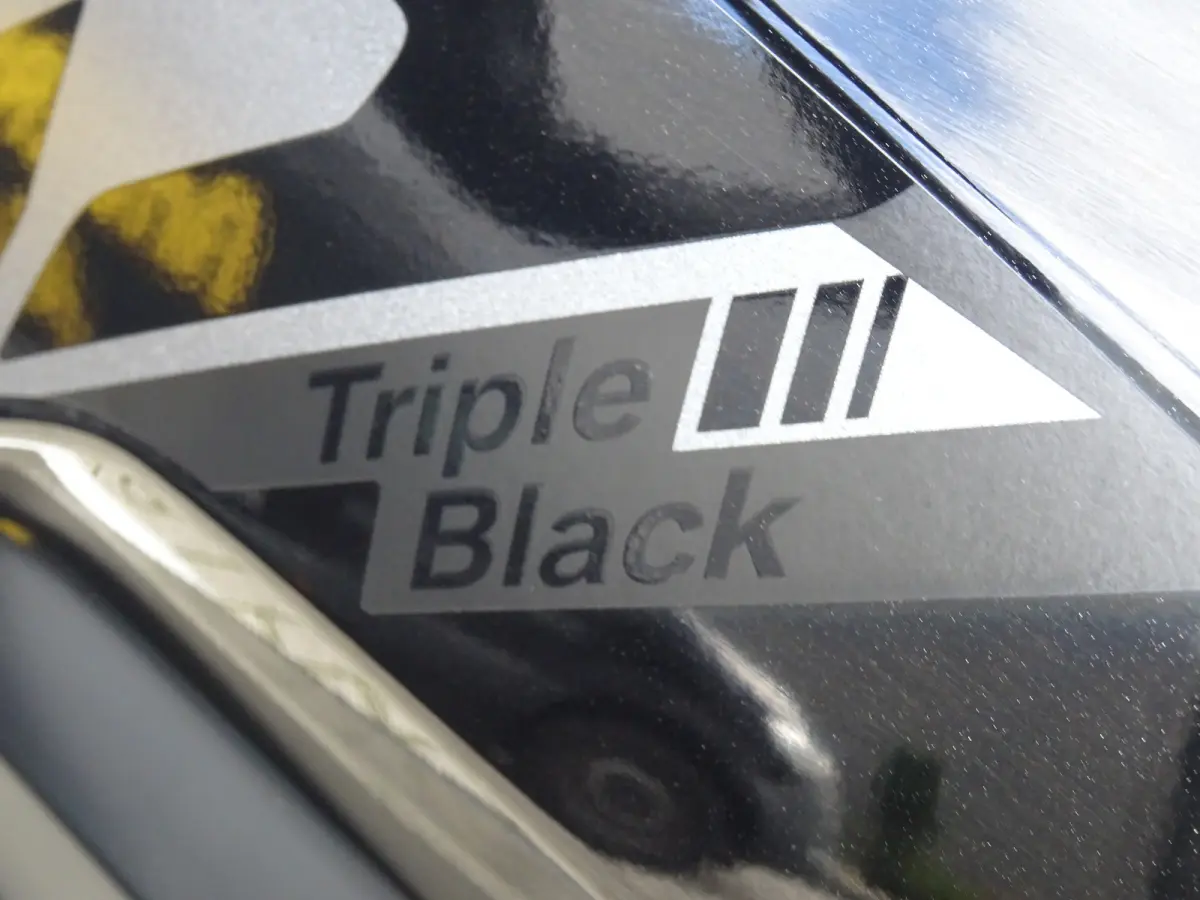 TRIPLE BLACK