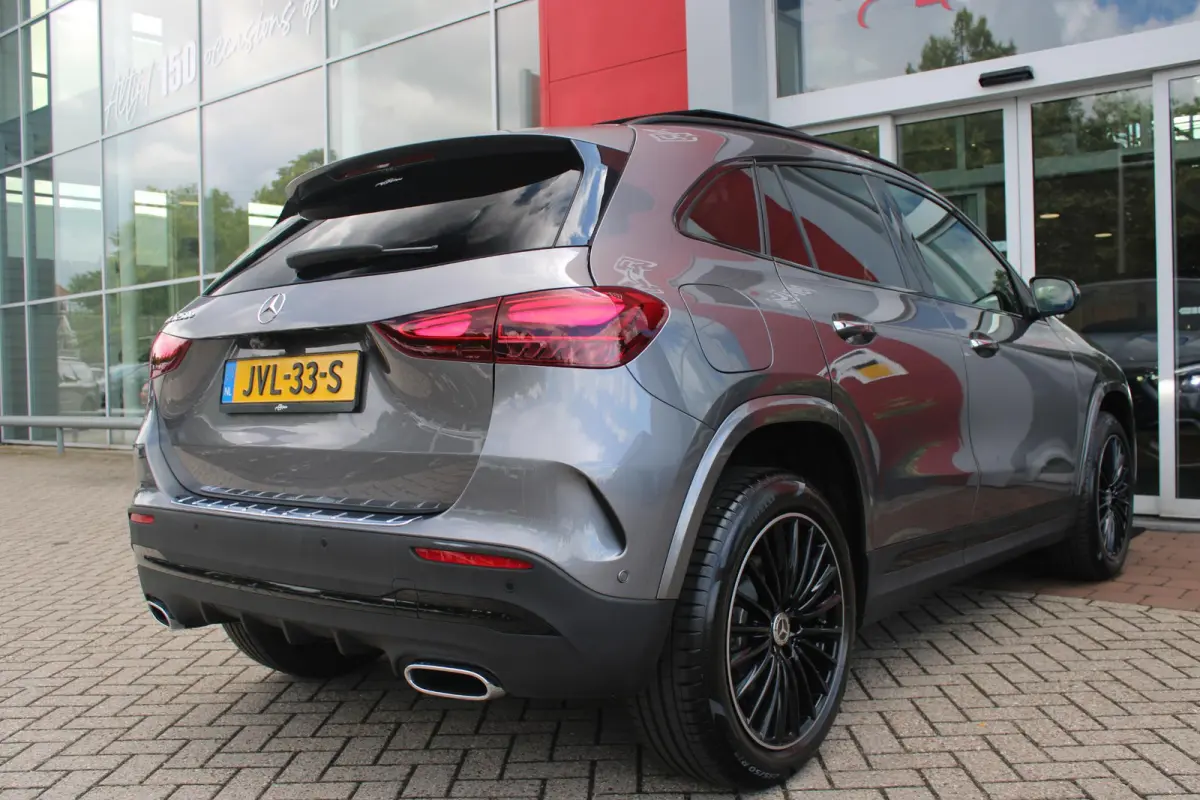 250 e AMG Line | PANORAMISCH SCHUIF/KANTEL DAK | SFEER VERLICHTING | ELEKTRISCH BEDIENBARE VOORSTOELEN MET GEHEUGENFUNCTIE EN "ZITKINEMATICA" | DRAADLOZE APPLE CARPLAY/ANDROID AUTO | NIGHT P