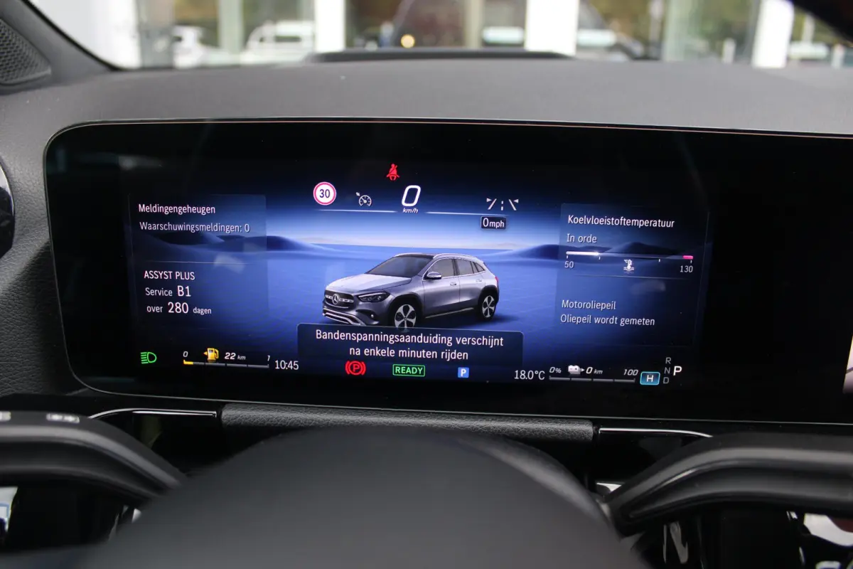 250 e AMG Line | PANORAMISCH SCHUIF/KANTEL DAK | SFEER VERLICHTING | ELEKTRISCH BEDIENBARE VOORSTOELEN MET GEHEUGENFUNCTIE EN "ZITKINEMATICA" | DRAADLOZE APPLE CARPLAY/ANDROID AUTO | NIGHT P