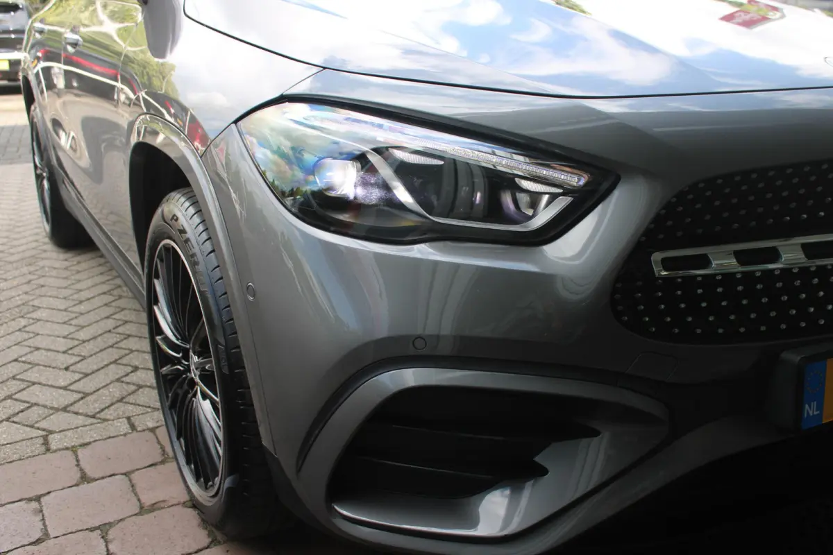 250 e AMG Line | PANORAMISCH SCHUIF/KANTEL DAK | SFEER VERLICHTING | ELEKTRISCH BEDIENBARE VOORSTOELEN MET GEHEUGENFUNCTIE EN "ZITKINEMATICA" | DRAADLOZE APPLE CARPLAY/ANDROID AUTO | NIGHT P